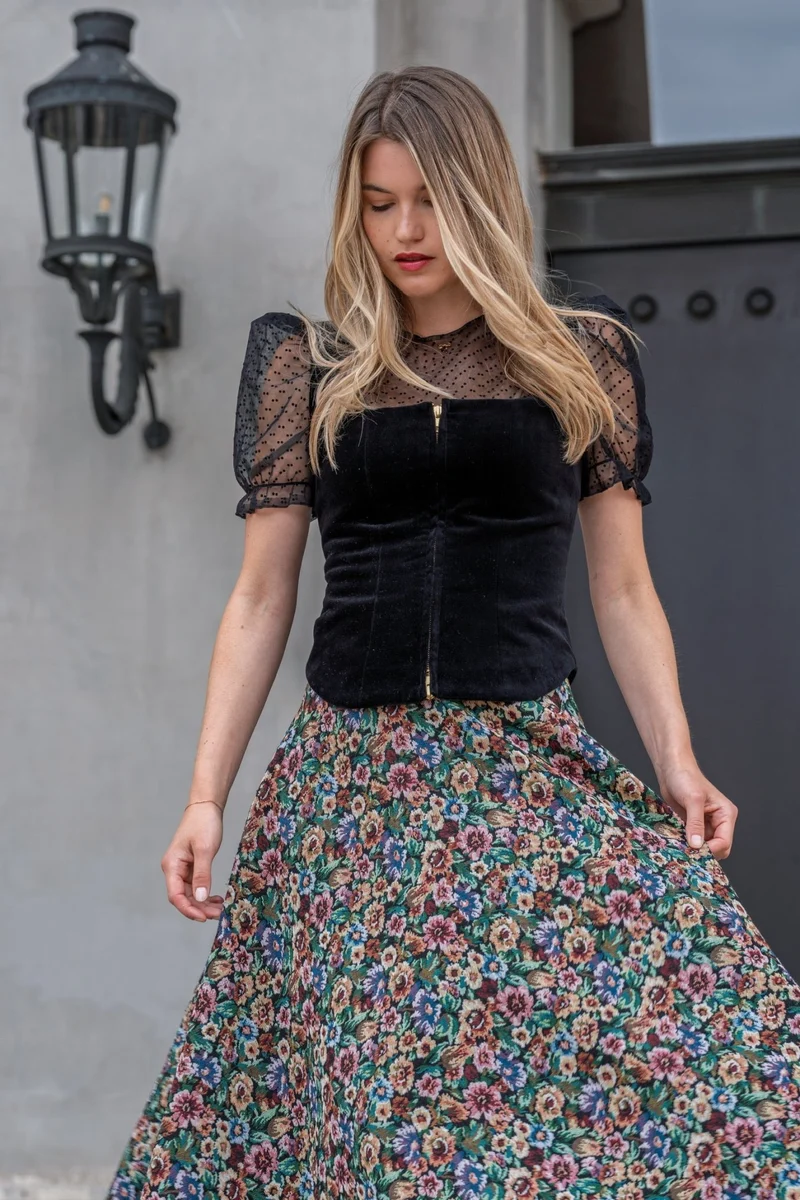 TRACHTENROCK GOBELIN FLOWERS SCHWARZ