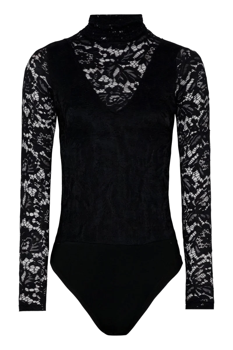 MODELL: GRAZIA
