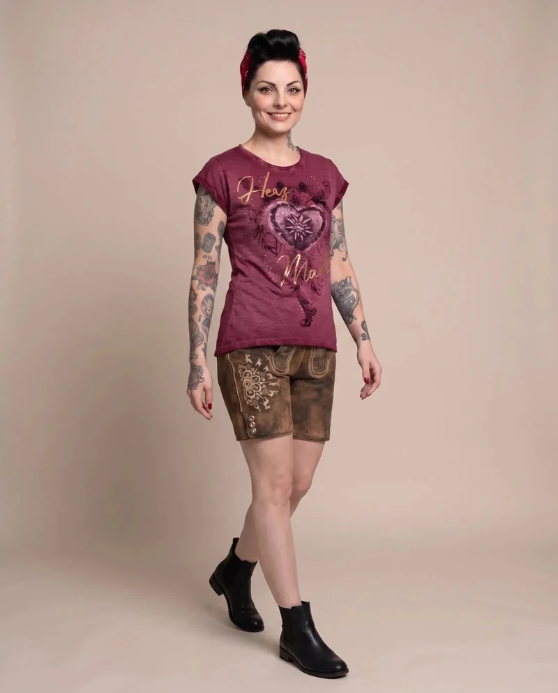 MODELL: DILARA
