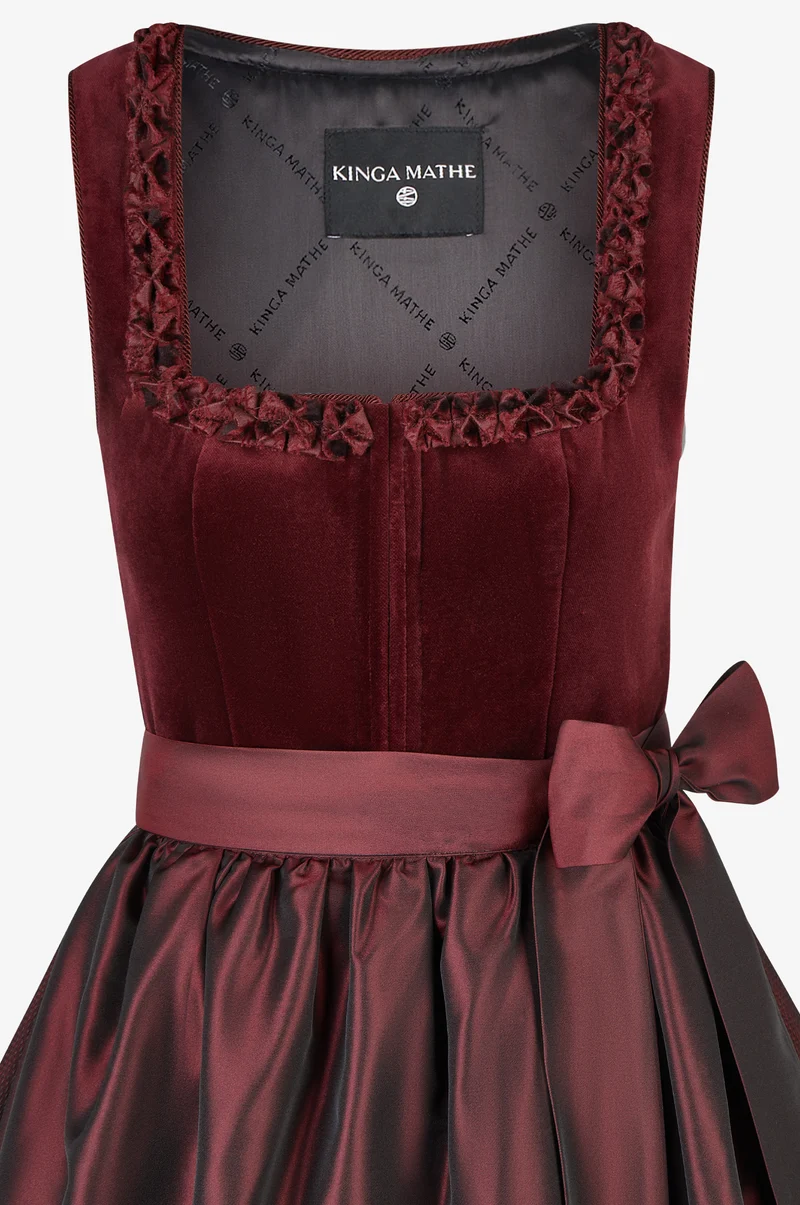 Dirndl Diamante in Burgundy