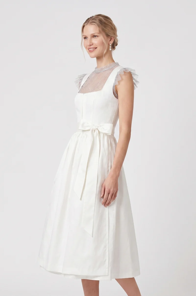 Dirndl Patras in Weiß