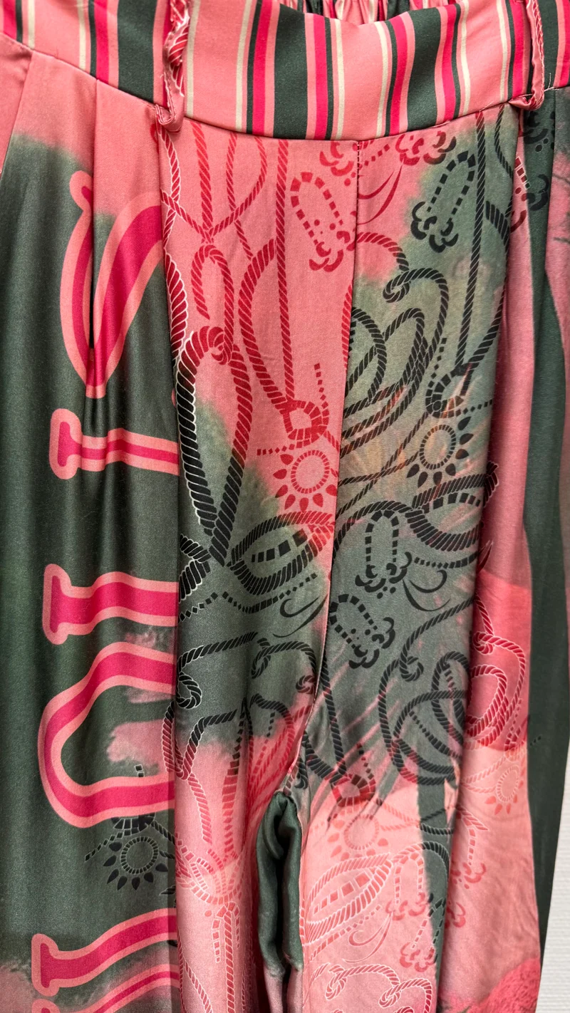 Hose Miss Goodlife bunt