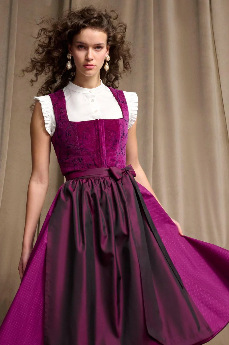 Dirndl Genf in Cassis