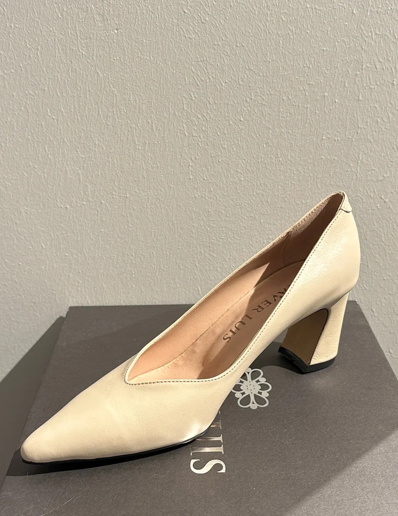 Trachten Dirndlschuh Pumps Hanna - Xaver Luis creme