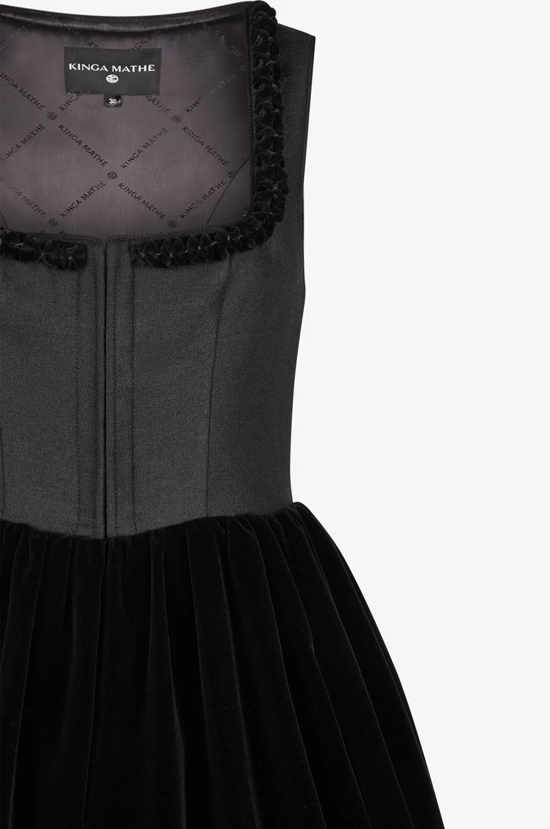 Dirndl Zadar in Schwarz