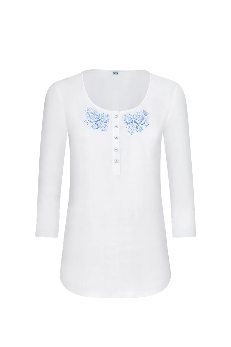Model-Shirt mit Flachstichstickerei