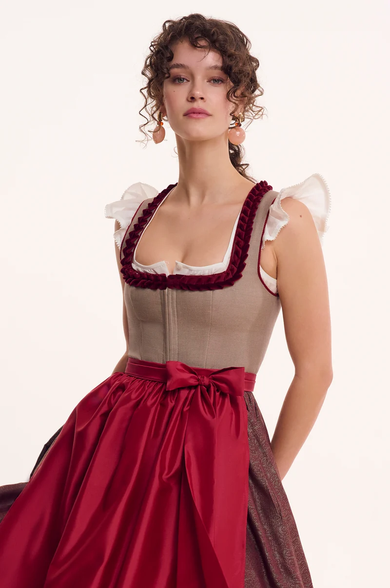 Dirndlbluse Loki in Weiß