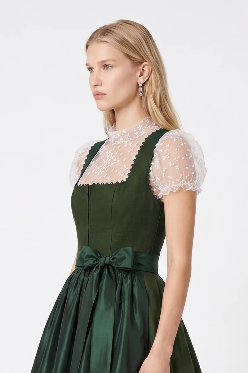 Dirndlbluse Leni in Weiß