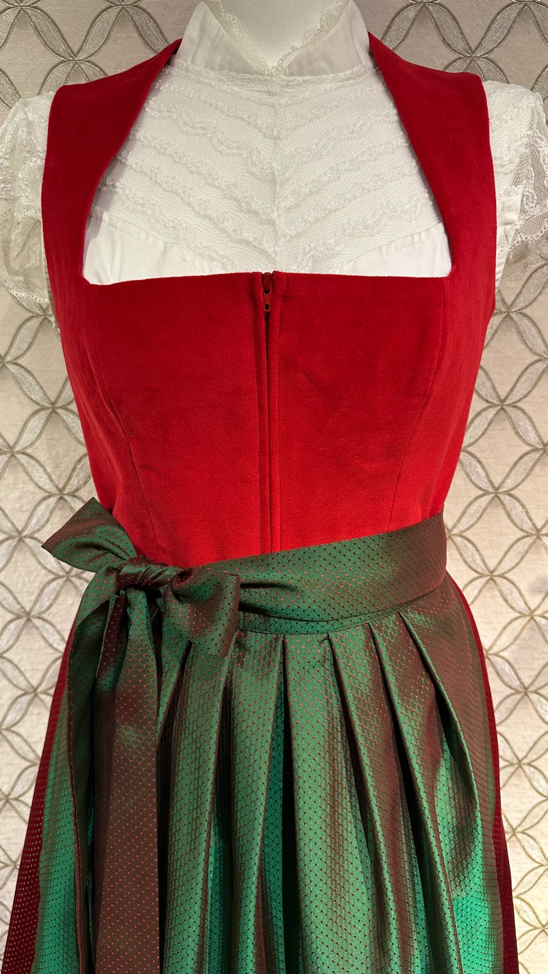 Dirndl Goldstich Samt rot 70cm