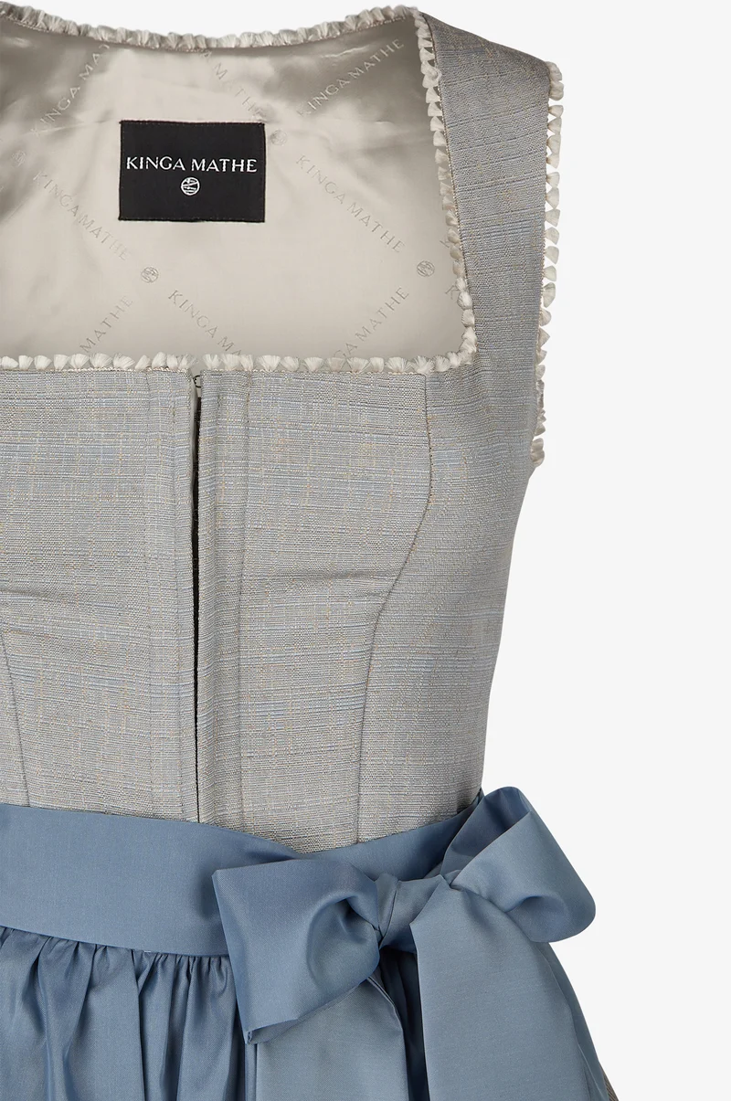 Dirndl Maranello in Hellblau