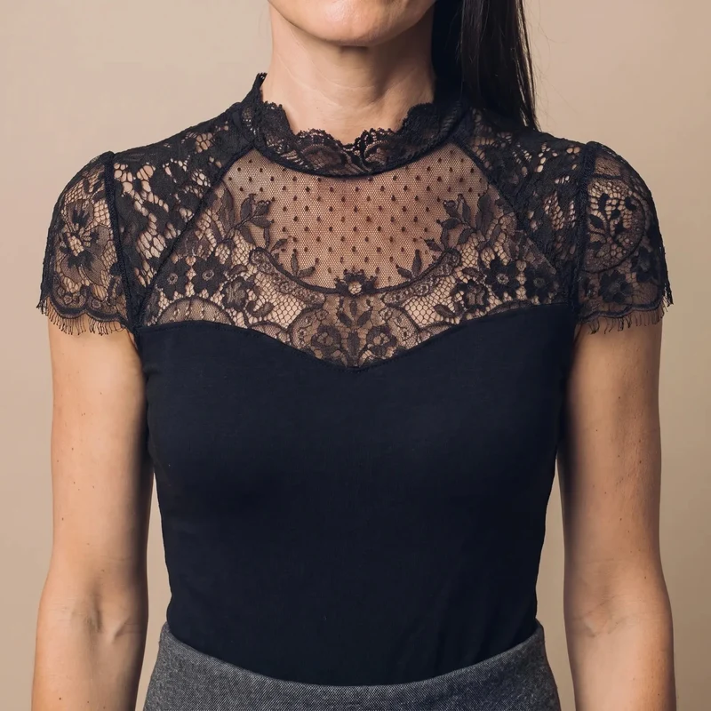 MODELL: DAFNE