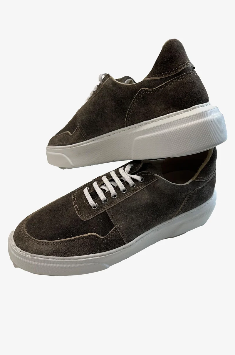 Trachtensneaker in Old Grey