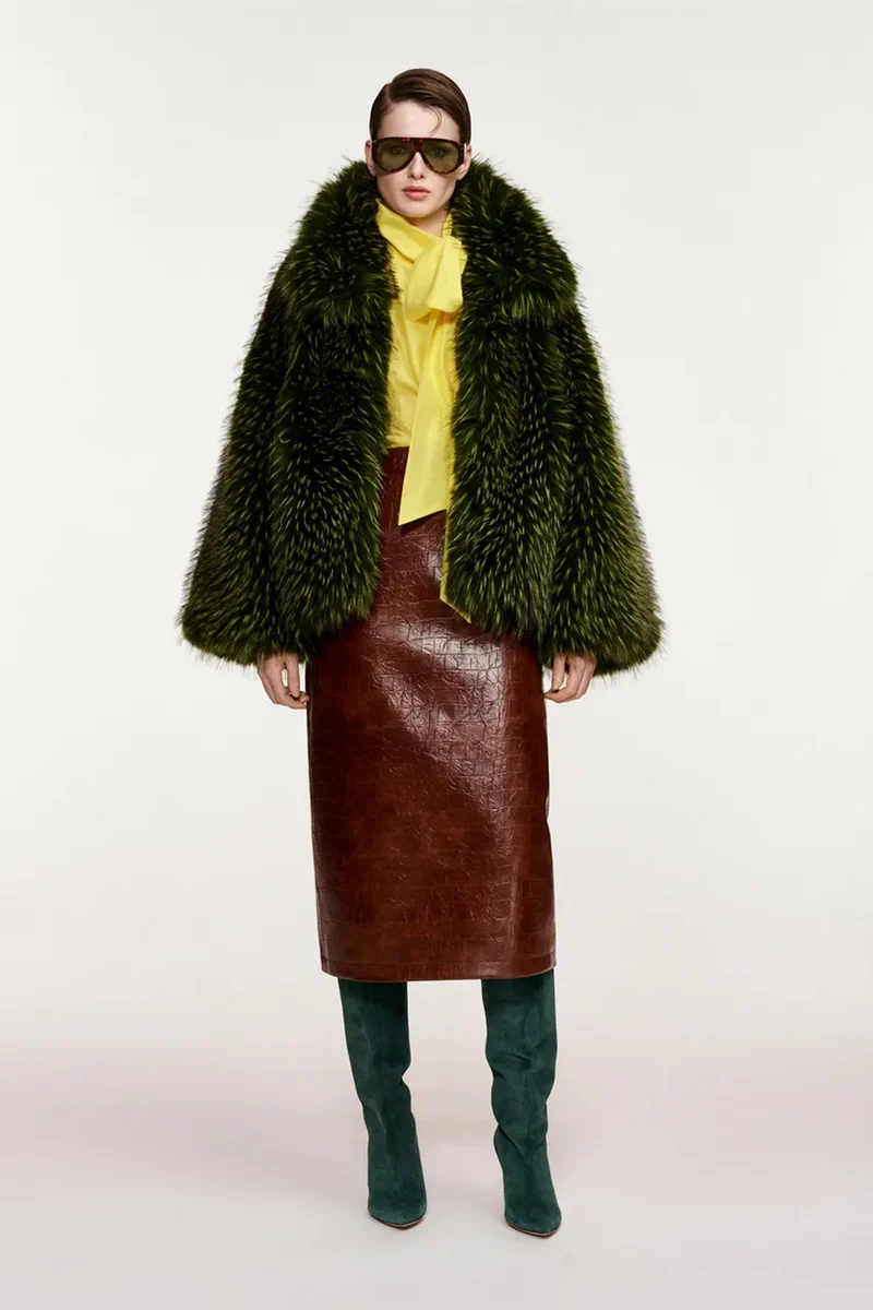 Essentiel Antwerp Damen Oversized-Kunstfelljacke Kastanje Olive