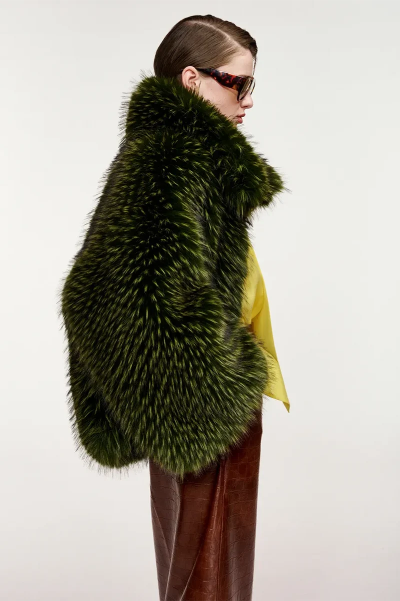 Essentiel Antwerp Damen Oversized-Kunstfelljacke Kastanje Olive