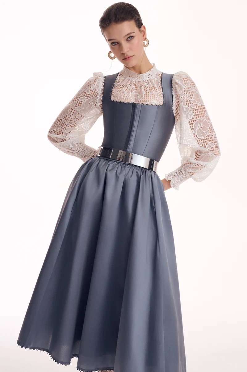 Kinga Mathe Set in Stahlblau