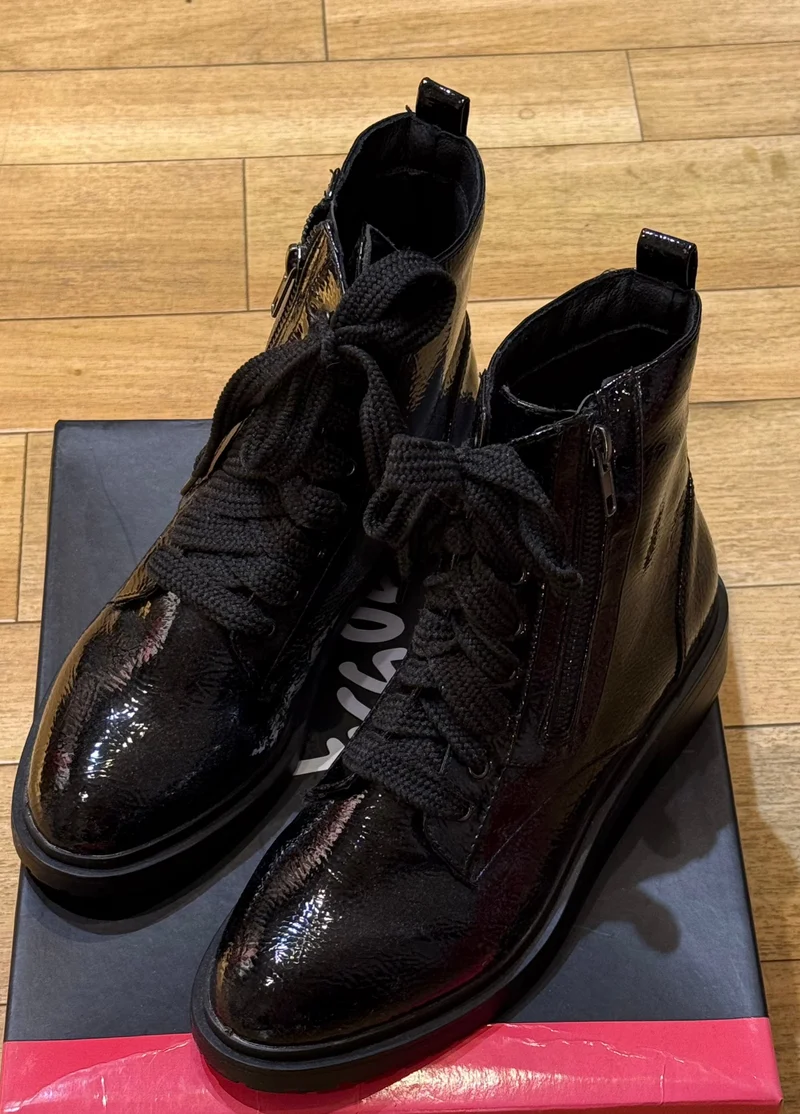 Boots La Strada Patent schwarz Lack glänzend