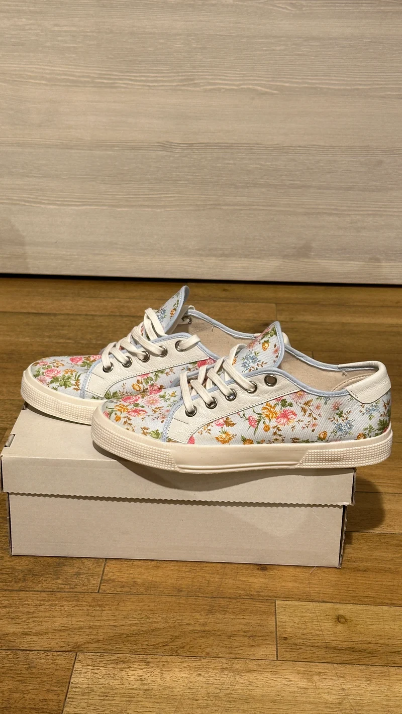 Trachten Sneaker Anno Domini Design Wiesenblume