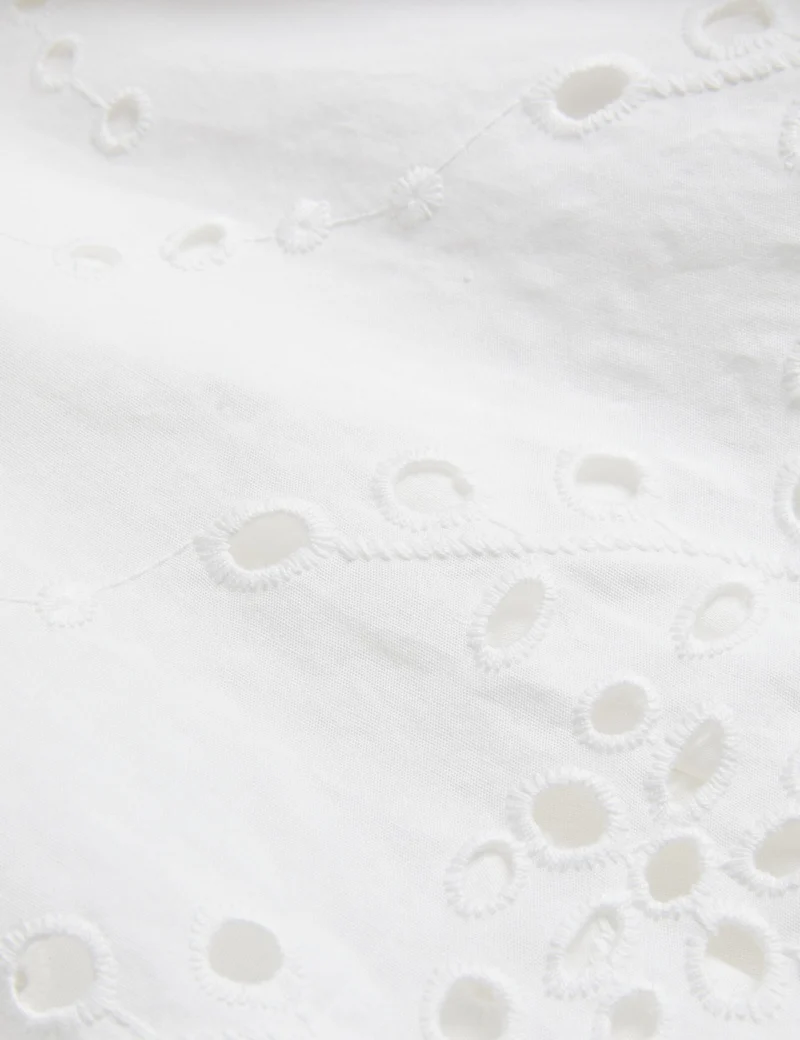 NIKAIA | WHITE