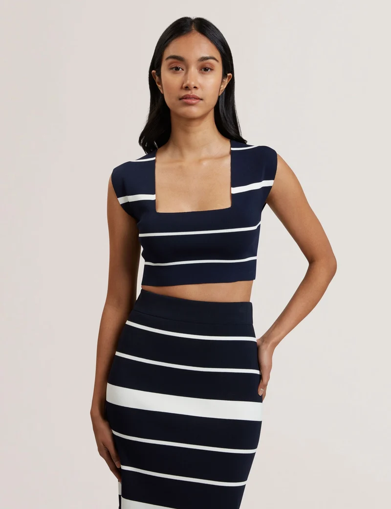 ELLLE | NAVY