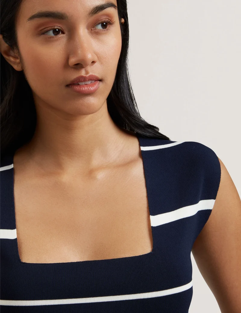 ELLLE | NAVY
