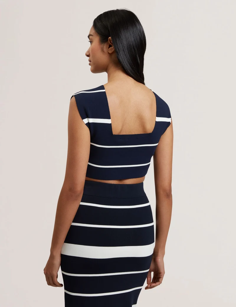 ELLLE | NAVY