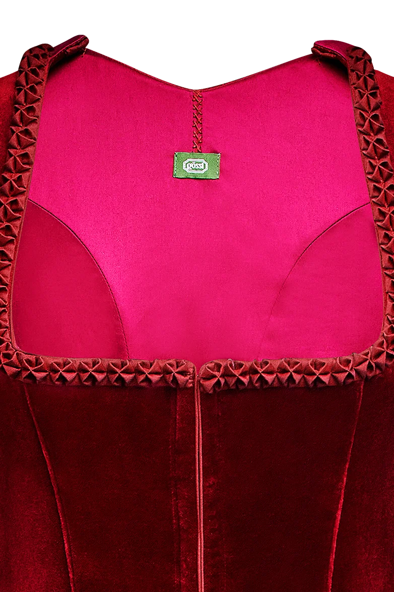 Dirndl aus Samt