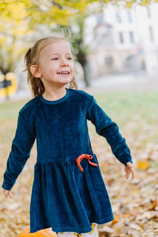 Samt Kleid für Mädchen (Dunkelblau) - 100% Biobaumwolle