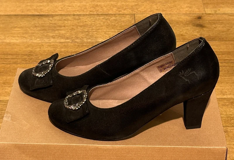 Trachtenschuh Pumps Hirschkogel Leder schwarz mit Schnalle