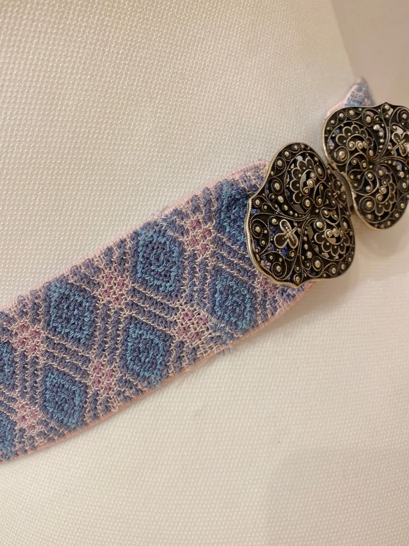 Trachtengürtel Stretch Goldstich rosa/hellblau/silber