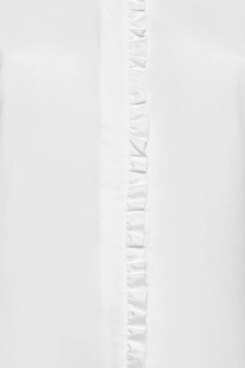 Bluse mit feinen Rüschen