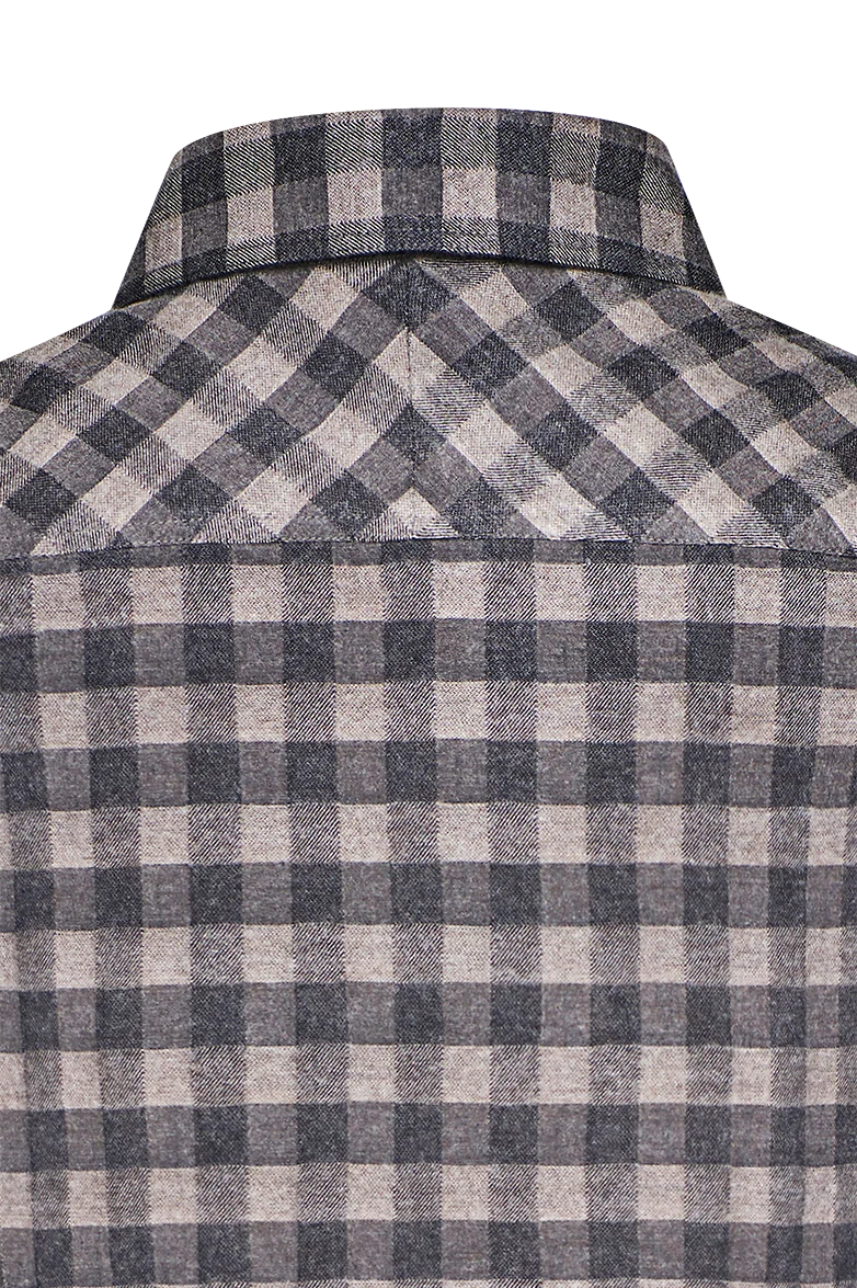 Kariertes Flanellhemd