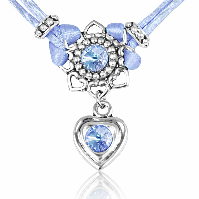 LUISIA® Halskette "Chiara" Herzblüte - Kristalle von Swarovski® | Taubenblau