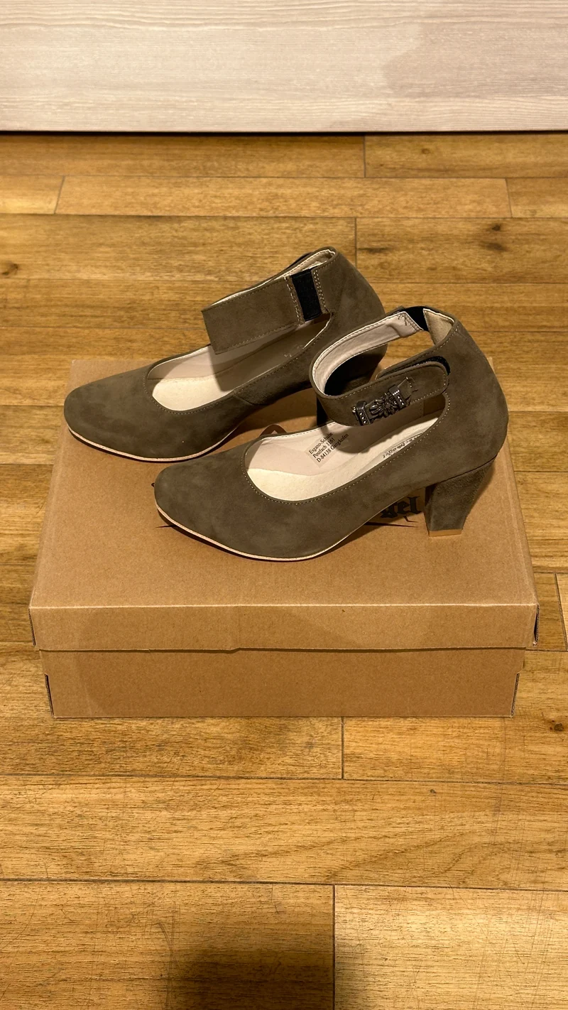 Trachten Dirndlschuh Hirschkogel Pumps kaki