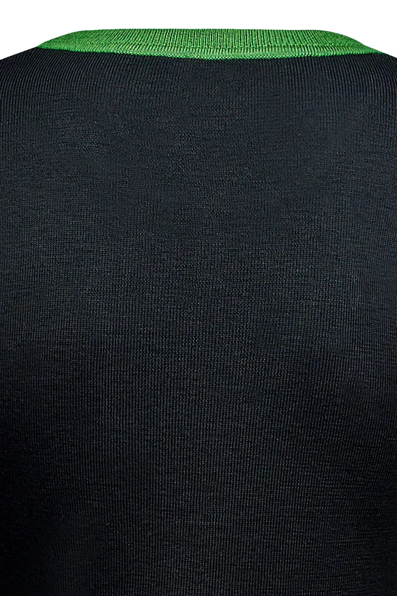Strickkleid mit gestrickten Biesen