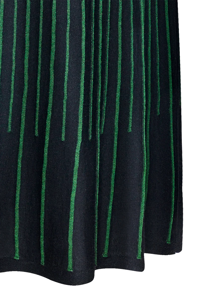 Strickkleid mit gestrickten Biesen
