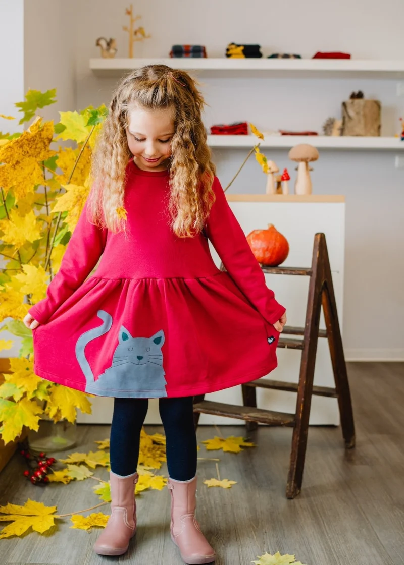 Mädchenkleid mit Katze