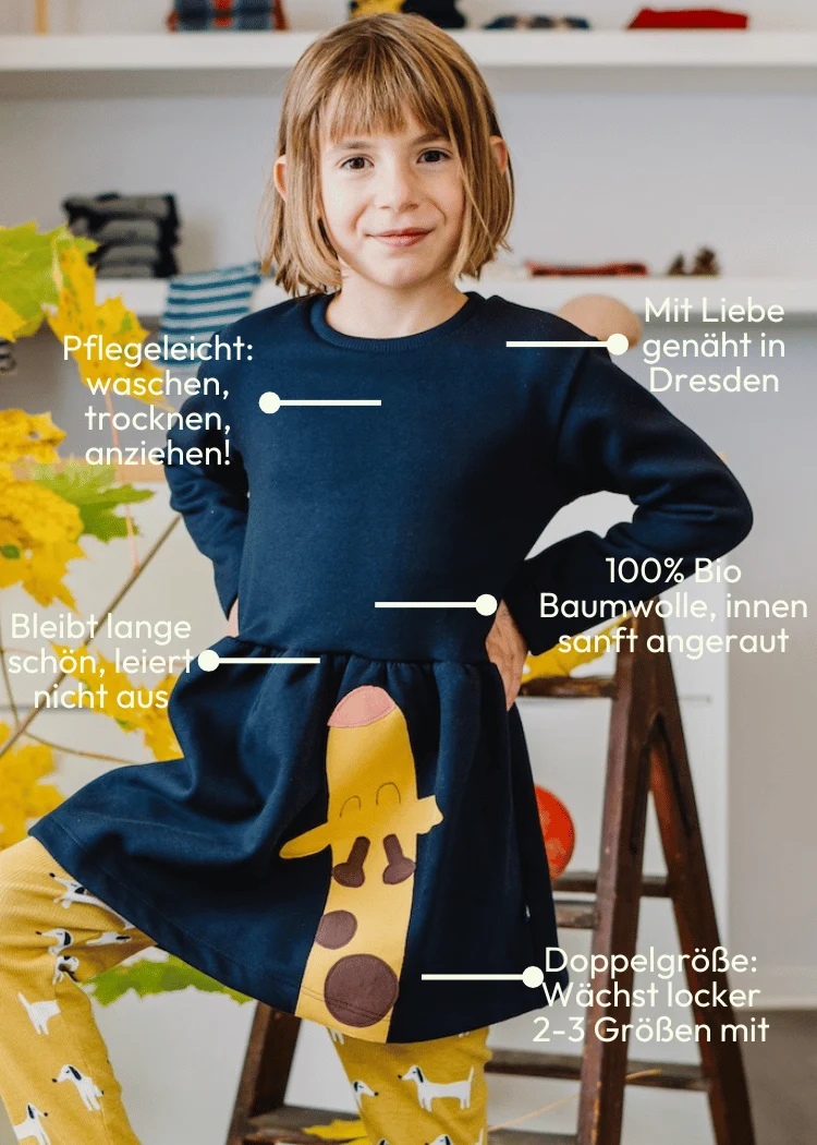 Mädchenkleid mit Giraffe