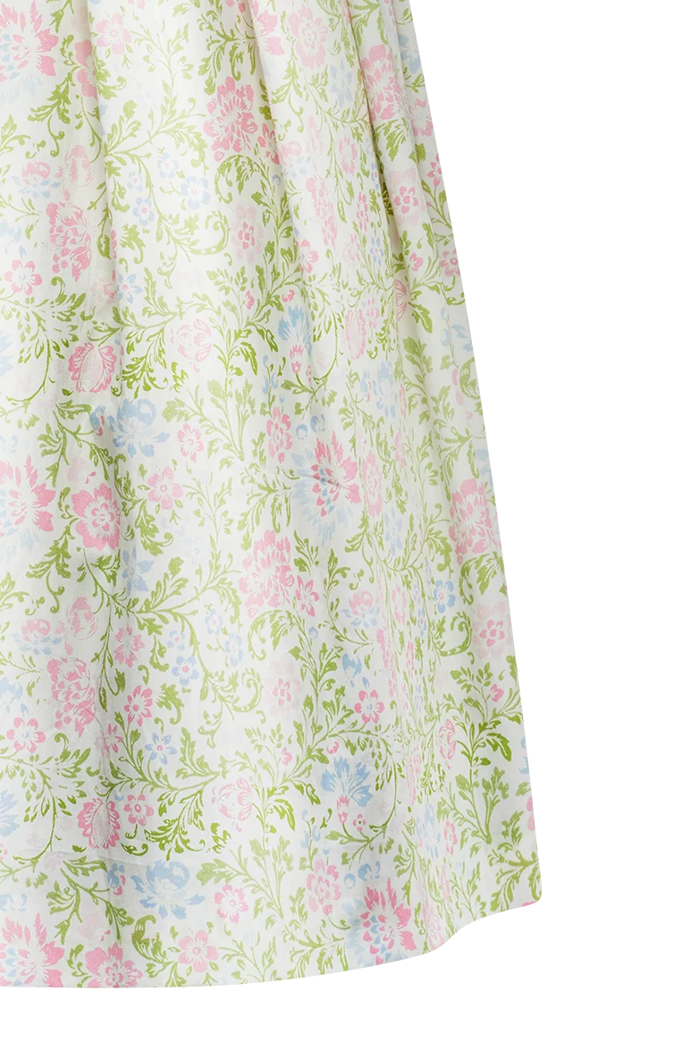 Millefleurskleid mit Modelmuster