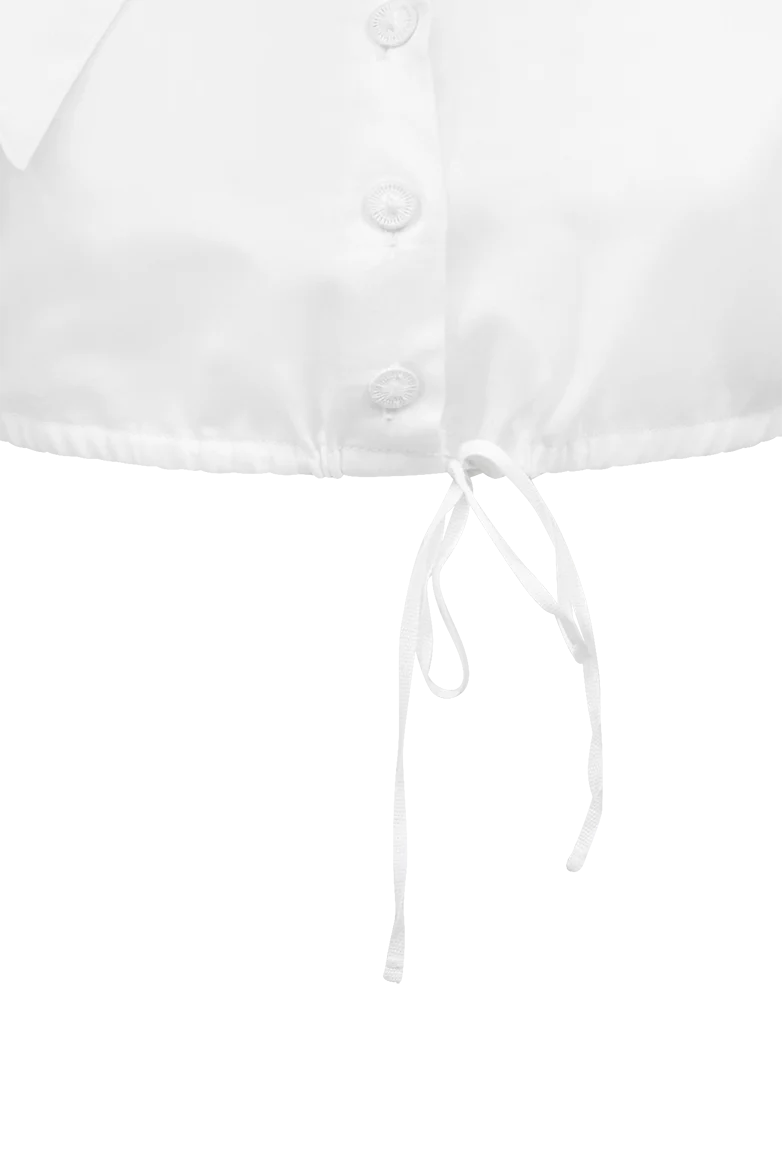 Dirndlbluse mit drapiertem Arm