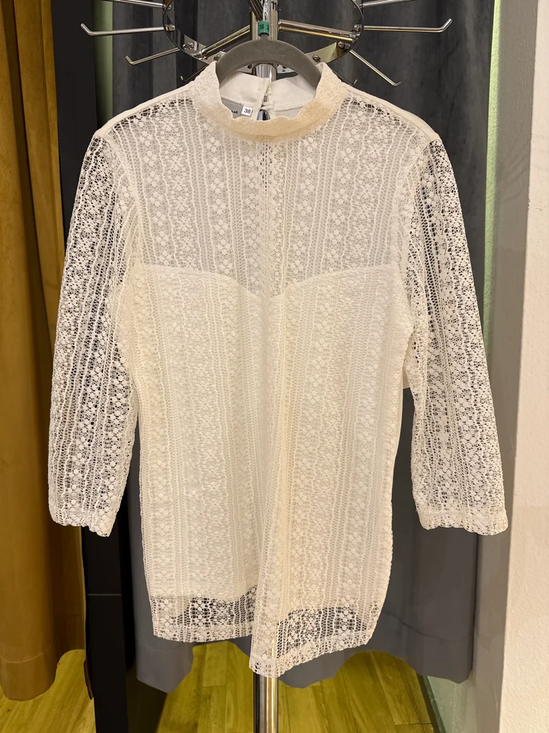 Trachtenshirt Countryline creme 3/4 arm hochgeschlossen mit Spitze