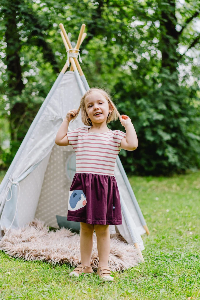 Sommerkleid Mädchen aus Bio-Baumwolle mit Meerschweinchen