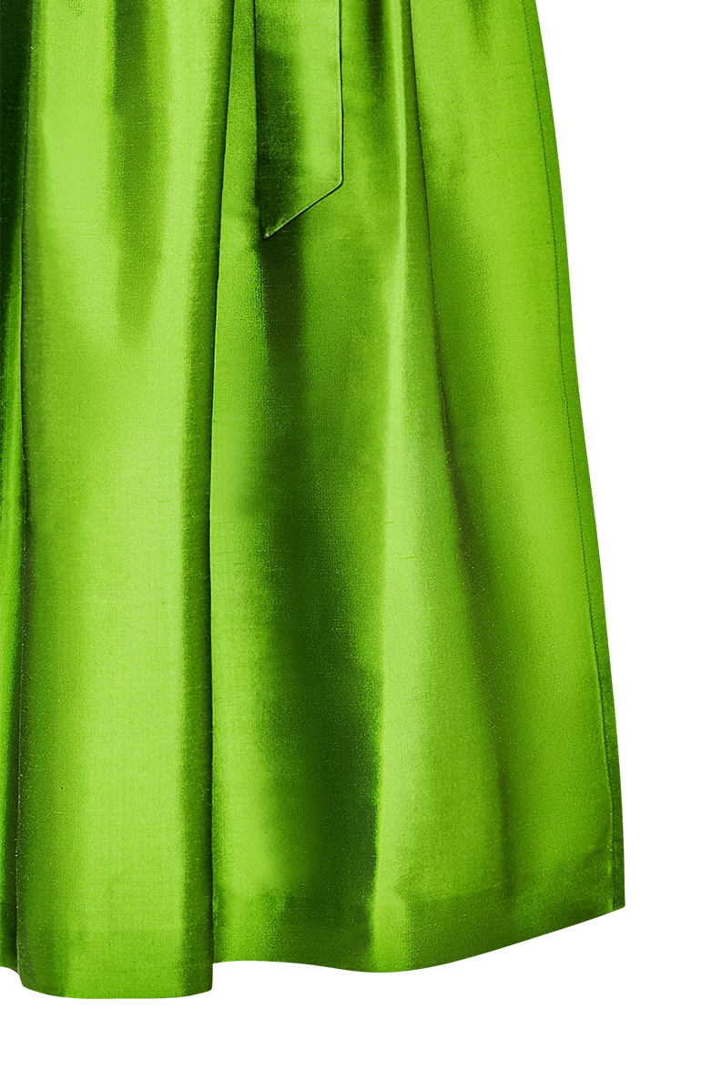 Lange Seidenschürze