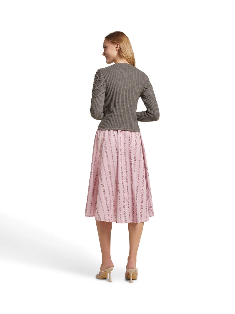 Taillierte Strickjacke mit Rautenmuster und Bommel