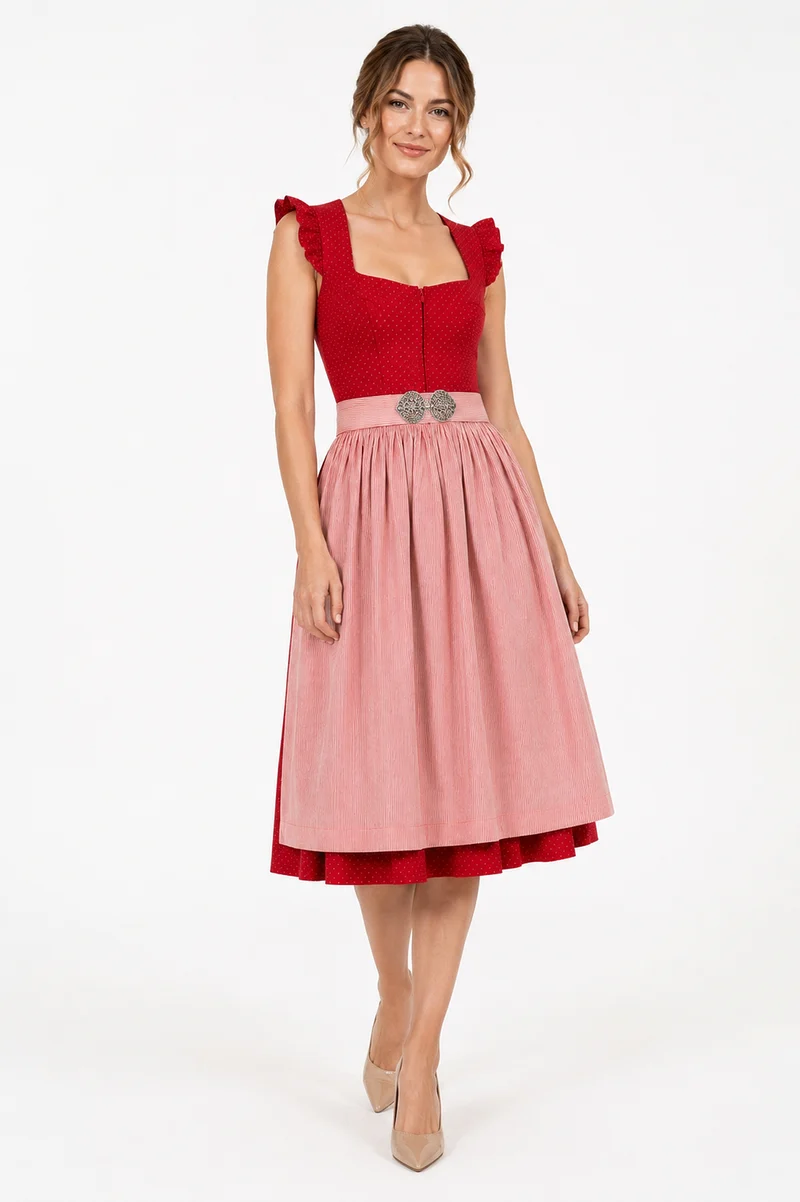 Dirndl mit Flügelarm und Schließe