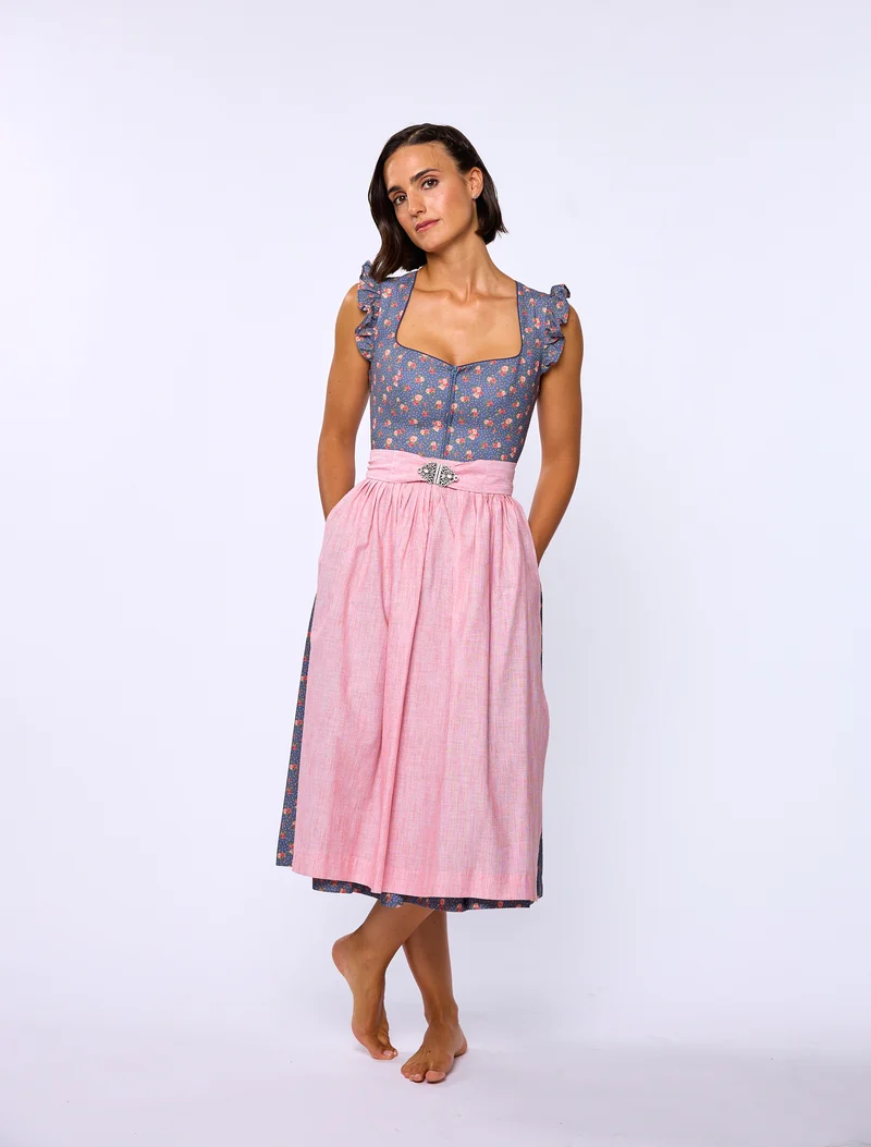 Rosendruck-Dirndl mit Streifenschürze & Flügelarm