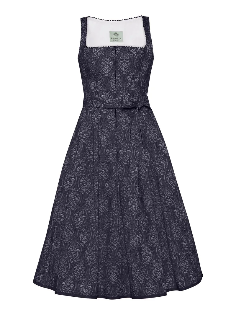 Sommerliches Trägerkleid aus Baumwolldruck