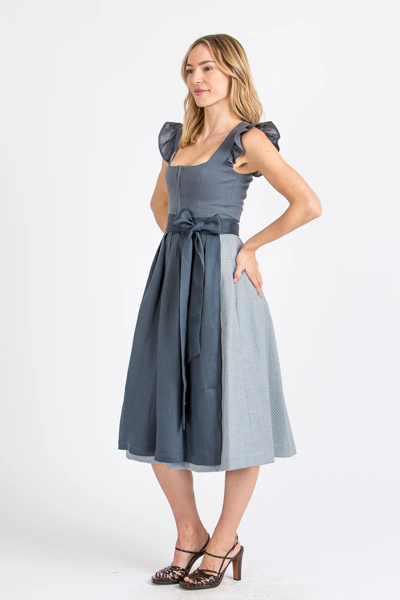 Alpenherz Dirndl mit abnehmbaren Flügelärmel Marie blau