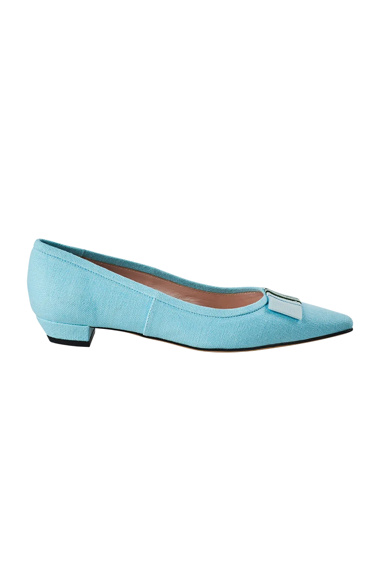 Ballerina aus Leinen
