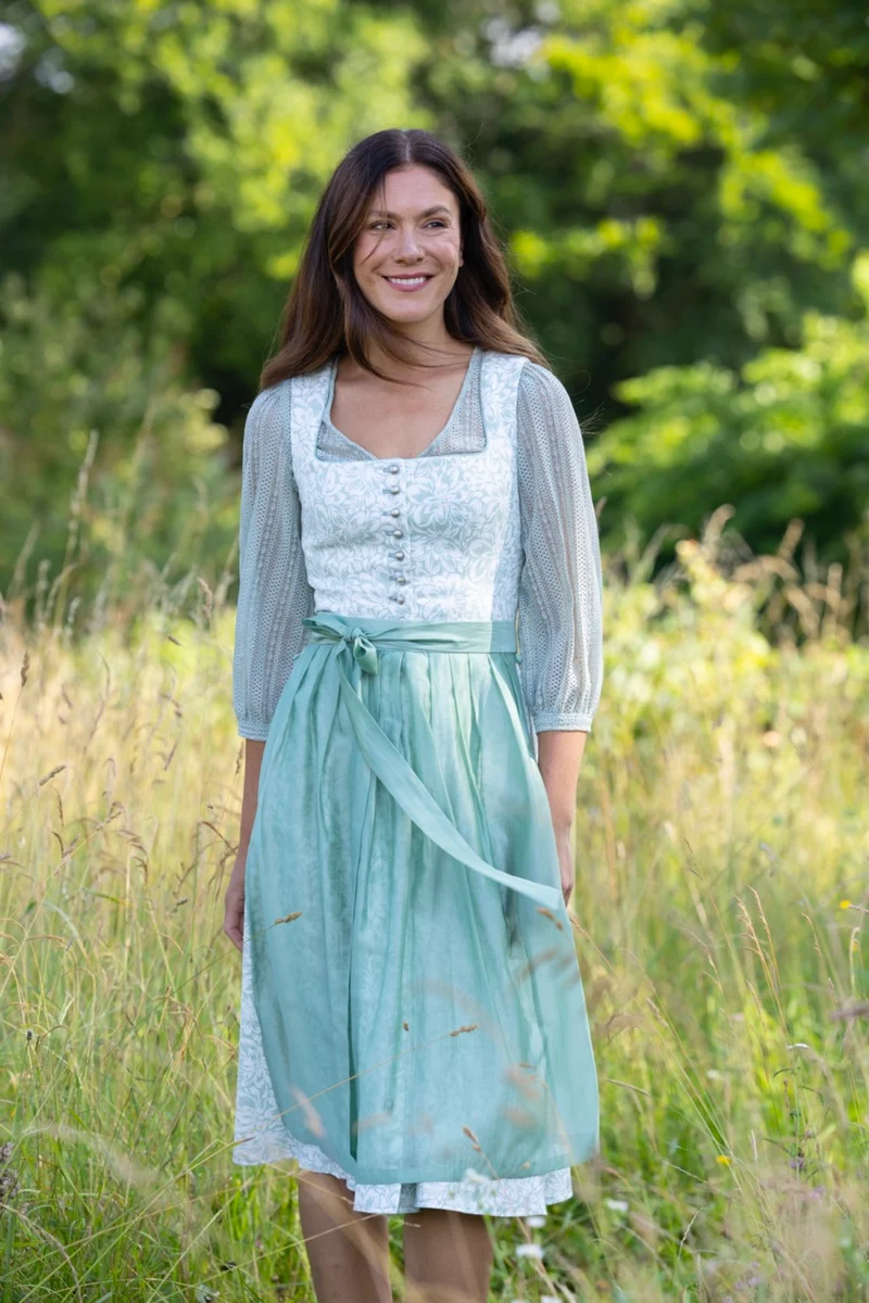 Spitzen-Dirndlbluse mit weitem Arm