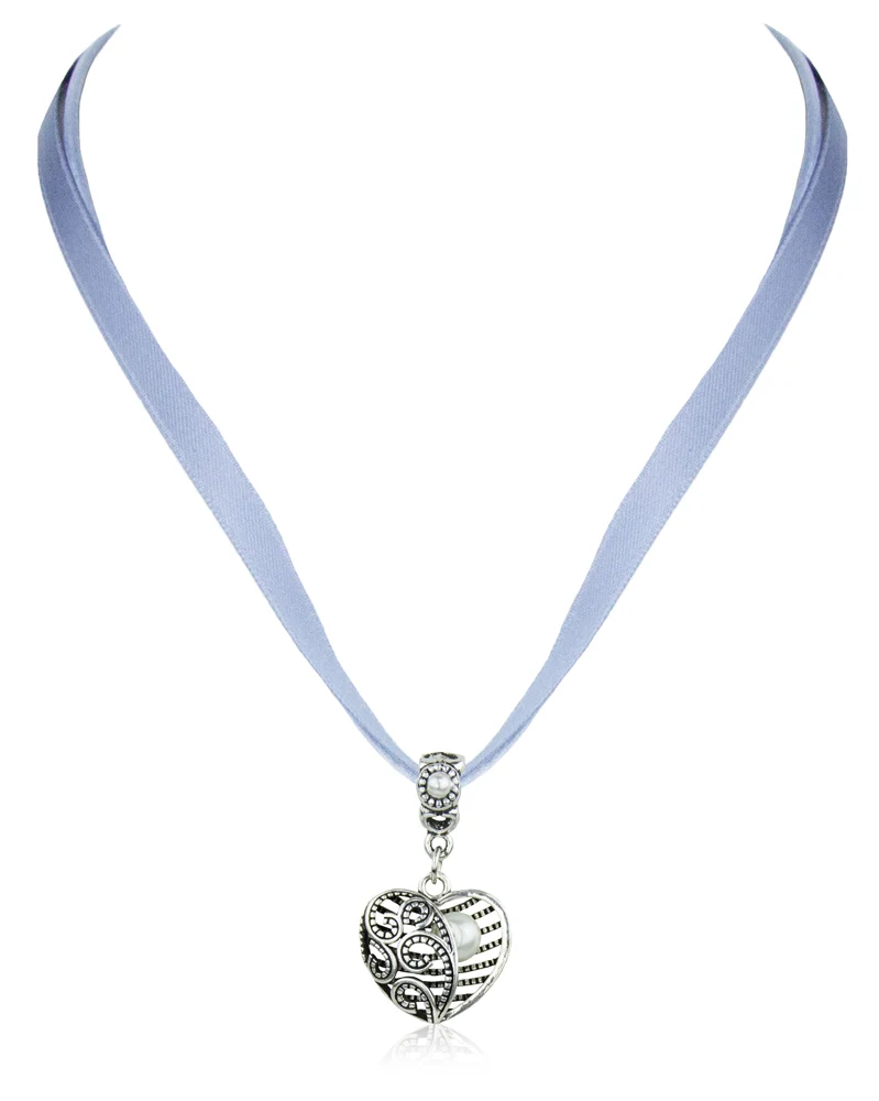 LUISIA Halskette Elina mit Herzanhänger und Perle - Taubenblau